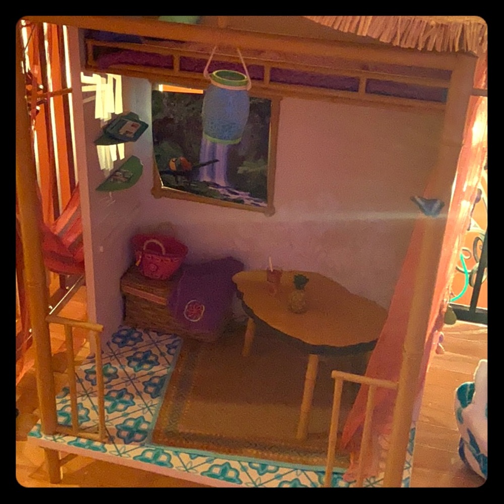 I am selling an American girl house